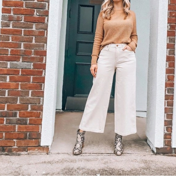 Who What Wear Denim - Straight Leg Cropped Bright White Jean's